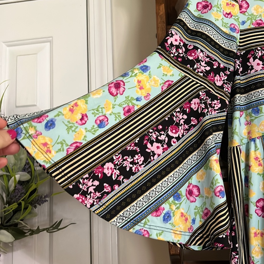 HONEYME Multi Color Striped Floral Empire Waist Bell Sleeve Dress, Medium, GUC. - Picture 4 of 9